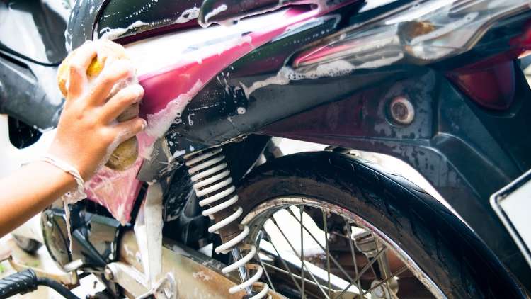 Peluang Usaha Cuci Motor, Rincian Modal Dan Tipsnya