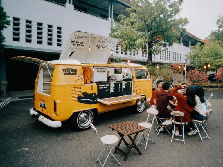 Bisnis Kedai Kopi Dengan Konsep Mobil Klasik Memiliki Peluang Sukses Saat Ini